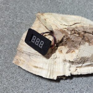 Spannunganzeigen / Voltmeter 12V zu BMW E30